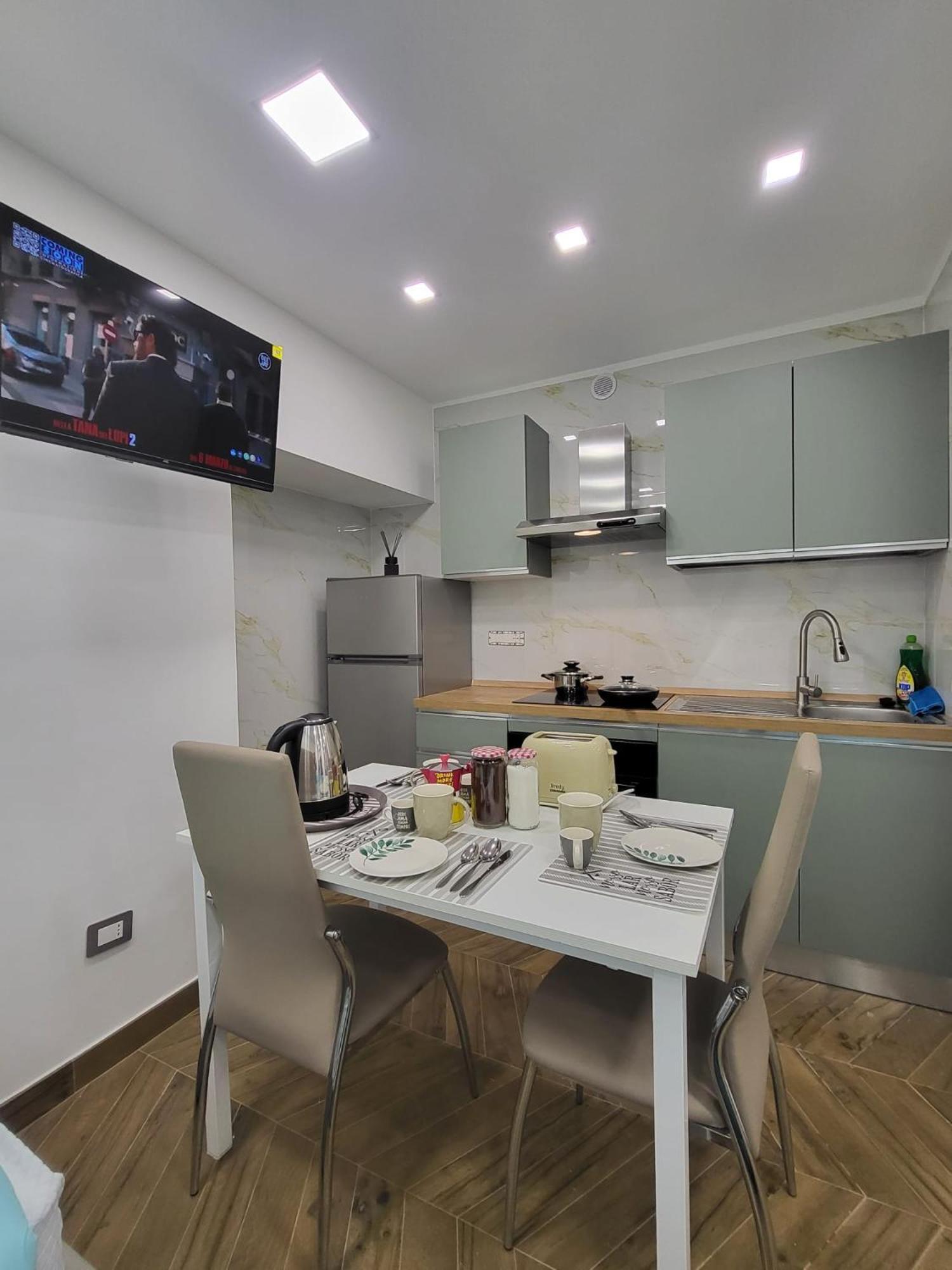 L'Approdo Di Dante Apartment Наполи Екстериор снимка